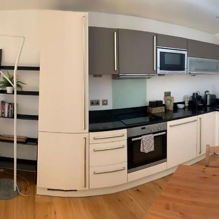 2 Bed Apartment In Granary Wharf Leeds Leeds  Exteriér fotografie