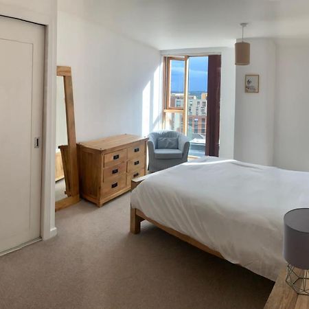 2 Bed Apartment In Granary Wharf Leeds Leeds  Exteriér fotografie