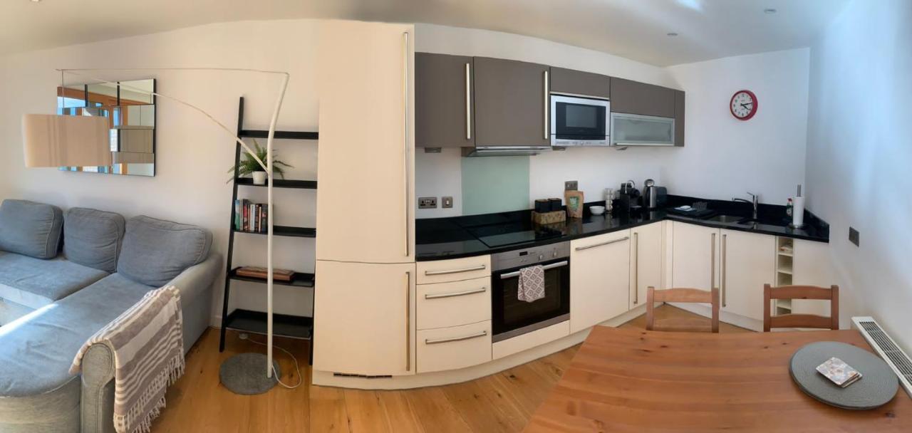 2 Bed Apartment In Granary Wharf Leeds Leeds  Exteriér fotografie
