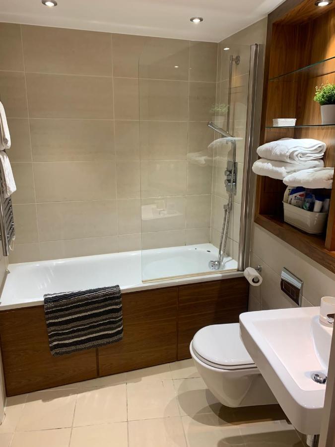2 Bed Apartment In Granary Wharf Leeds Leeds  Exteriér fotografie